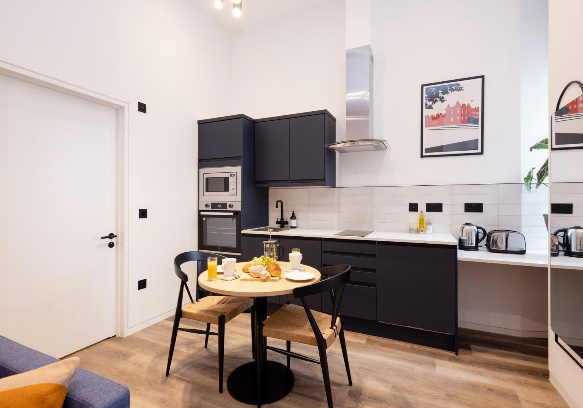 Charming Near Holyrood Park & Calton Hill Appartement Edinburgh